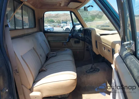 1989 Dodge W-Series W200 from USA, damaged, VIN 1B7KM26Z5KS144164